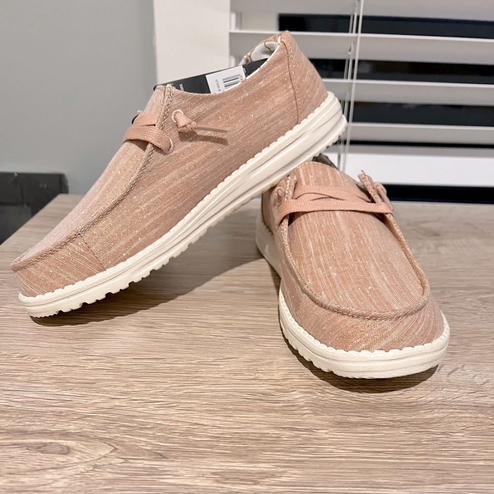 Hey Dude womens shoes